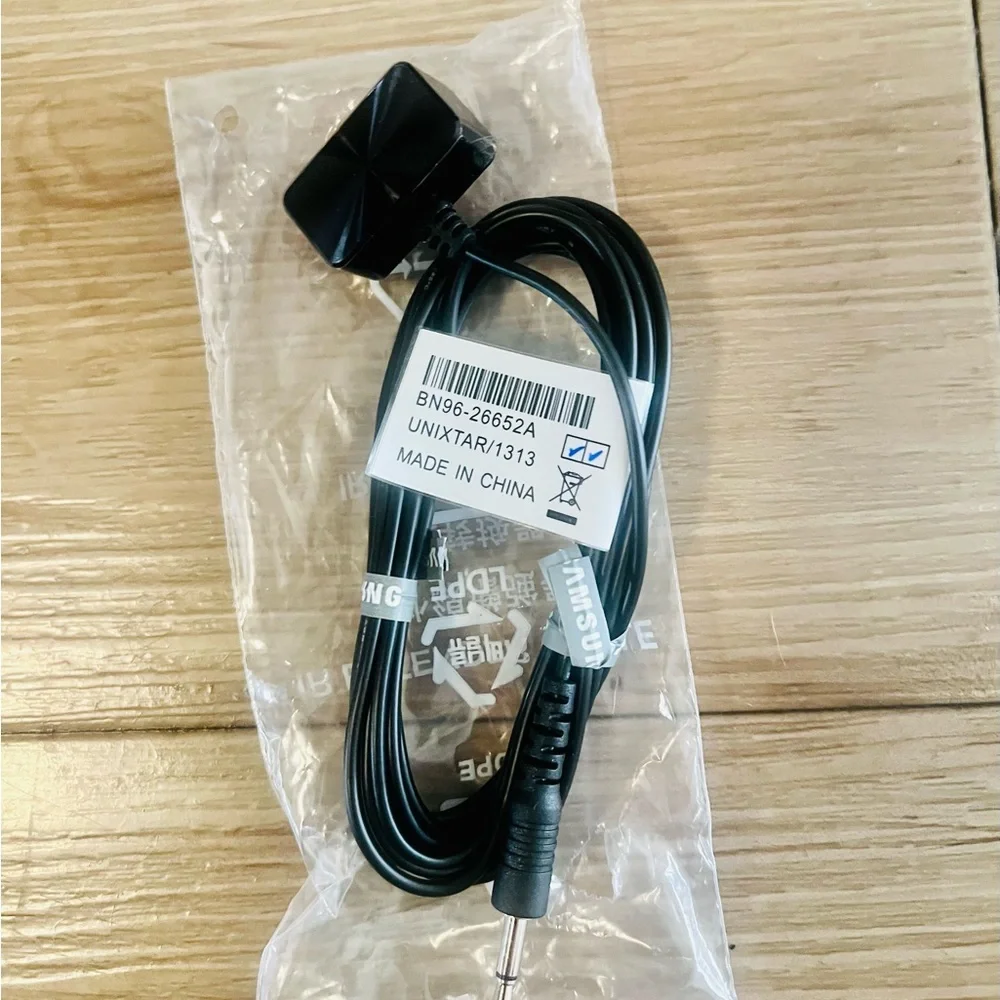 NWT Samsung OEM Part: BN96-26652A IR Extender